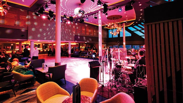 Entertainment in the Britannia Lounge on Spirit of Discovery